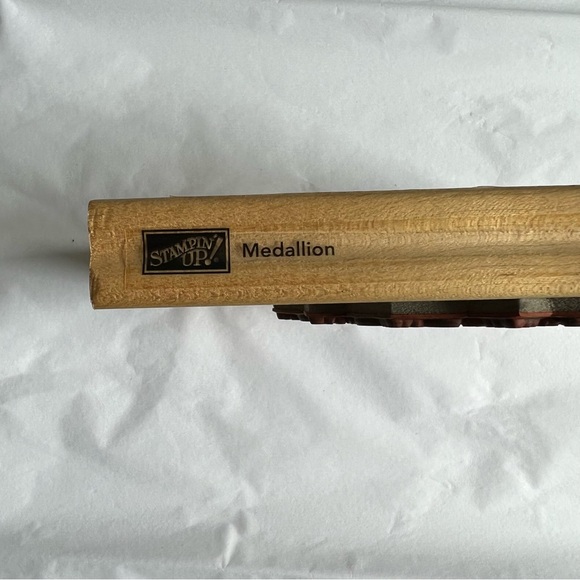 Stampin’ Up! Jumbo “Medallion” Background Stamp - Picture 3 of 5